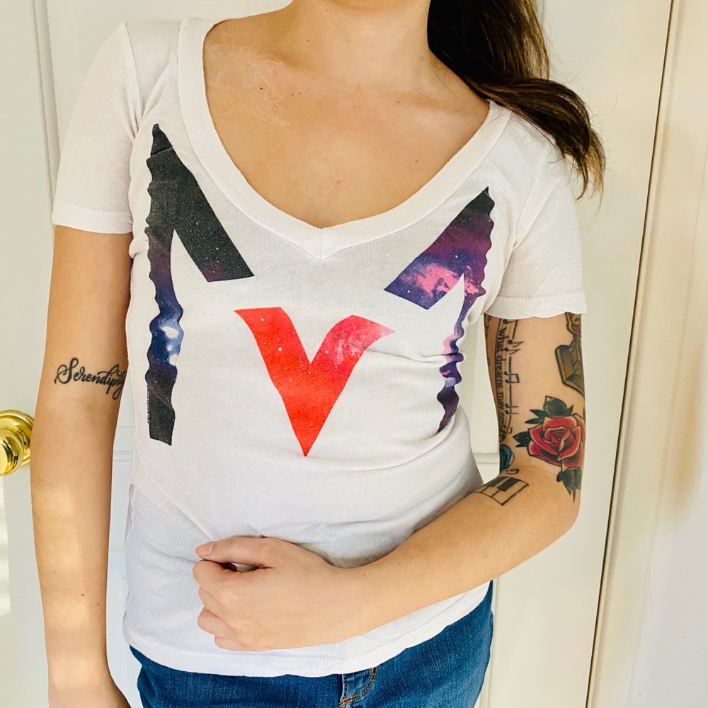 Maroon 5 top